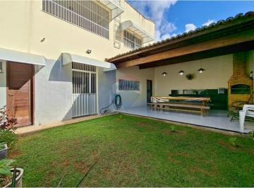 Casa · 284m² · 3 Quartos · Casa Moderna em Parnamirim - 3 Quartos e Lazer!