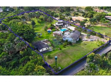 Casa · 25000m² · 4 Quartos · 10 Vagas · Região dos Lagos Sobradinho área de25.000 m2 escriturados duas casas