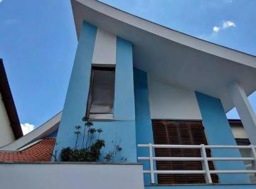 17ff37b1-4837-4275-870c-c2b5cc02bba4 · Elegante casa para venda em City América com 4 quartos, sendo 1 suíte, 300m²