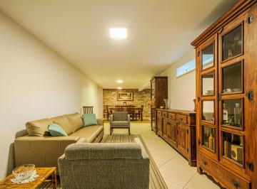 72aa81e7-59e4-4f3b-bf3a-5a1cd580a03b · Agradável casa para venda em Jardim São Paulo(Zona Norte) com 3 quartos, sendo 1 suíte, 175m²