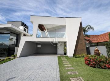 Casa · 250m² · 3 Quartos · 2 Vagas · Porteira Fechada! Casa no Condominio Parque da Pedra