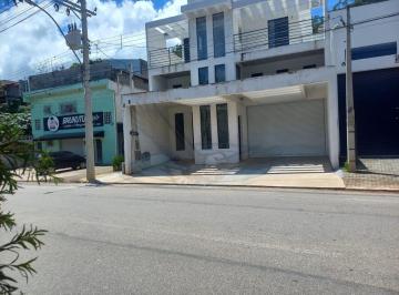 Comercial · Imóvel misto em avenida: Salão Comercial + 2 casas (comercial ou residencial)