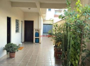 Casa · 358m² · 4 Quartos · 3 Vagas · Sobrado de 4 Quartos sendo 1 Suíte e 3 Vagas com 358m² de Área Construída e 210m² de Terreno - Quint