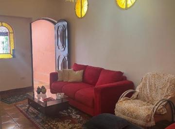 Photo 1 · Casa Térrea 179m² com 3 quartos, 2 suítes e 2 Vagas na Região Nobre – Próximo à