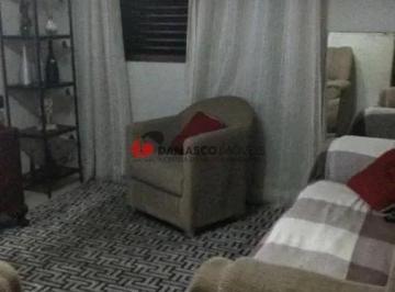 Casa · 210m² · 2 Quartos · 1 Vaga · Casa em Cerâmica