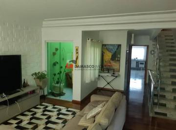 Casa · 254m² · 4 Quartos · 6 Vagas · Sobrado em Vila Floresta