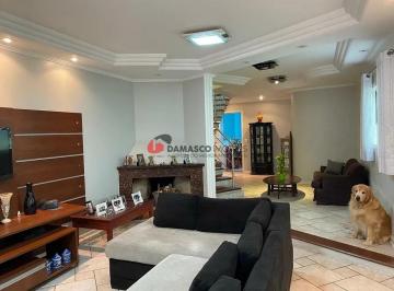 Casa · 180m² · 3 Quartos · 2 Vagas · Sobrado em Sítio da Figueira