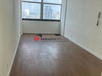 Comercial · 32m² · 1 Vaga · Sala Comercial em Centro