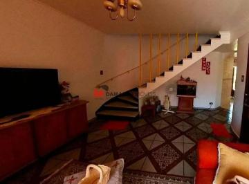Casa · 200m² · 3 Quartos · 2 Vagas · Sobrado em Boa Vista
