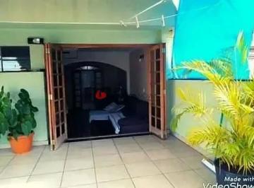 Casa · 235m² · 3 Quartos · 2 Vagas · Sobrado em Jardim Copacabana