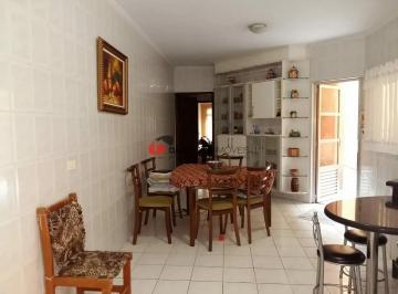 Casa · 215m² · 3 Quartos · 5 Vagas · Sobrado em Boa Vista