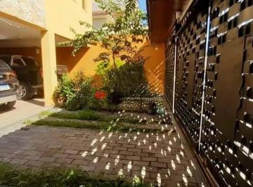 Casa · 780m² · 3 Quartos · 6 Vagas · Sobrado em Osvaldo Cruz