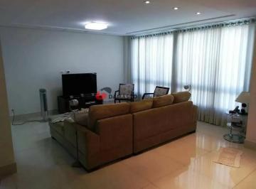 Casa · 306m² · 3 Quartos · 6 Vagas · Sobrado em Olímpico