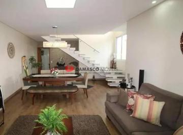 Casa · 240m² · 4 Quartos · 3 Vagas · Sobrado em Cerâmica