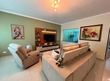 Casa · 197m² · 3 Quartos · 4 Vagas · Sobrado em Santa Maria