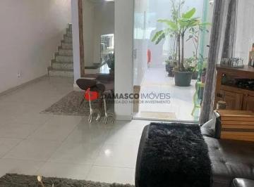 Casa · 360m² · 4 Quartos · 4 Vagas · Sobrado em Barcelona