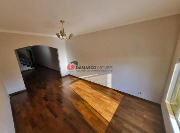 Casa · 207m² · 3 Quartos · 2 Vagas · Sobrado em Campestre