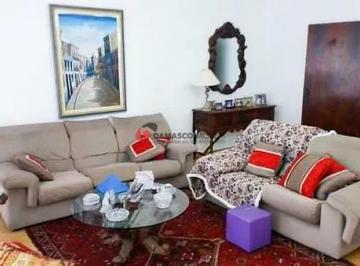 Casa · 390m² · 4 Quartos · 6 Vagas · Sobrado em Osvaldo Cruz