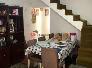 Casa · 173m² · 4 Quartos · 2 Vagas · Sobrado em Santa Maria