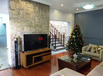 Casa · 258m² · 3 Quartos · 3 Vagas · Sobrado em Santa Maria