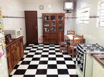 Casa · 154m² · 3 Quartos · 2 Vagas · Sobrado em Santa Terezinha
