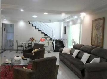 Casa · 400m² · 4 Quartos · 8 Vagas · Sobrado em Cerâmica