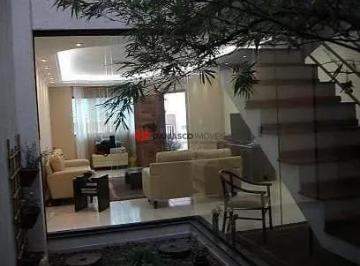 Casa · 440m² · 3 Quartos · 4 Vagas · Sobrado em São José
