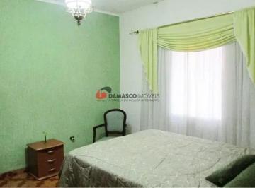 Casa · 228m² · 2 Quartos · 4 Vagas · Casa em Vila Aquilino