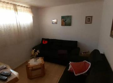Casa · 150m² · 2 Quartos · 8 Vagas · Casa em Utinga