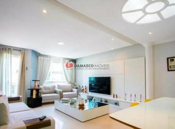 Casa · 207m² · 3 Quartos · 4 Vagas · Sobrado em Campestre
