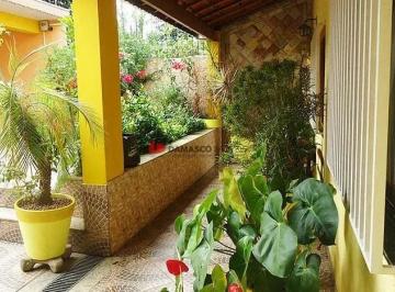 Casa · 237m² · 5 Quartos · 6 Vagas · Casa em Vila Aquilino