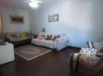 Casa · 310m² · 3 Quartos · 2 Vagas · Casa em Centro