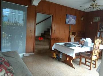 Casa · 200m² · 4 Quartos · 3 Vagas · Sobrado em Santa Maria