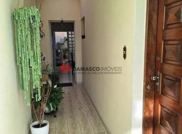 Casa · 140m² · 3 Quartos · 2 Vagas · Sobrado em Santa Maria