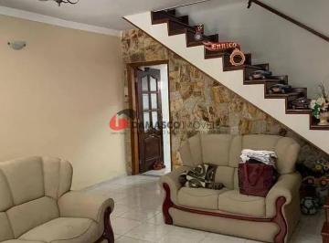 Casa · 217m² · 3 Quartos · 2 Vagas · Sobrado em Santa Maria