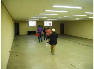 Comercial · 300m² · Loja em Fundação
