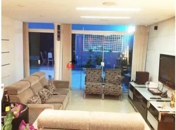 Casa · 286m² · 4 Quartos · 3 Vagas · Sobrado em Nova Gerty