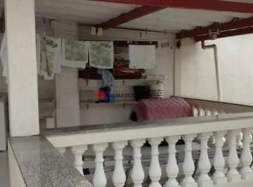 Casa · 270m² · 3 Quartos · 10 Vagas · Sobrado em Santa Maria