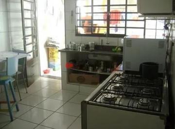Casa · 220m² · 3 Quartos · 4 Vagas · Sobrado em São José