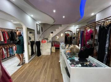 Casa · 252m² · 1 Vaga · Sobrado em Olímpico