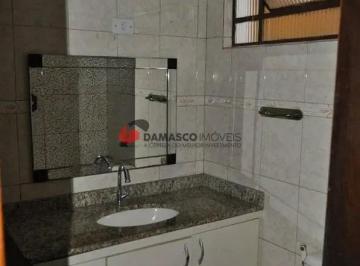 Casa · 200m² · 4 Quartos · 3 Vagas · Sobrado em Vila Valparaíso
