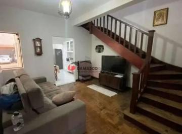 Casa · 274m² · 3 Quartos · 7 Vagas · Sobrado em Cerâmica