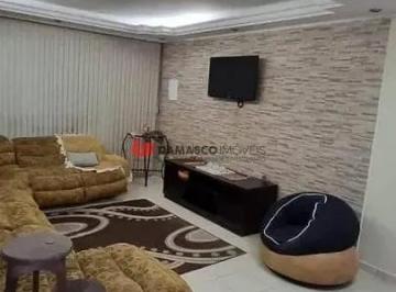 Casa · 198m² · 3 Quartos · 2 Vagas · Sobrado em Jardim Progresso