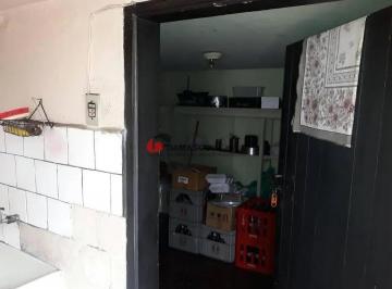 Comercial · 190m² · 2 Vagas · Edifício Comercial em Santa Paula