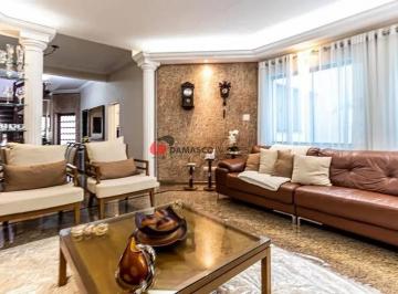 Casa · 230m² · 3 Quartos · 4 Vagas · Sobrado em Santo Antônio
