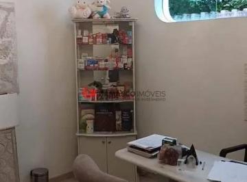 Casa · 350m² · 5 Vagas · Sobrado em Barcelona
