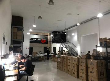 Comercial · 584m² · 3 Vagas · Edifício Comercial em Nova Gerti