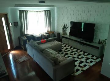 Casa · 254m² · 4 Quartos · 6 Vagas · Sobrado em Vila Floresta