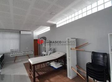 Comercial · 468m² · 2 Vagas · Edifício Comercial em Cerâmica