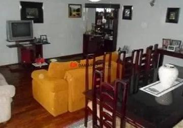 Casa · 396m² · 3 Quartos · 10 Vagas · Casa em Vila Bastos